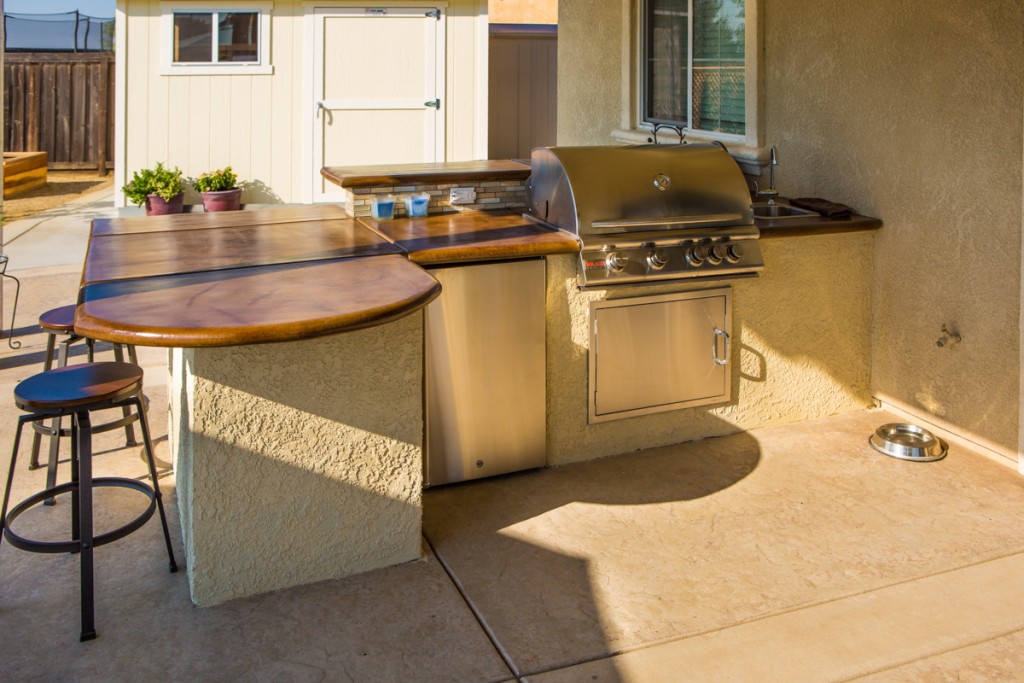Outdoor Kitchens in Landscaping