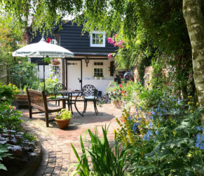 Tips for Creating the Perfect Cottage Garden in Your Yard